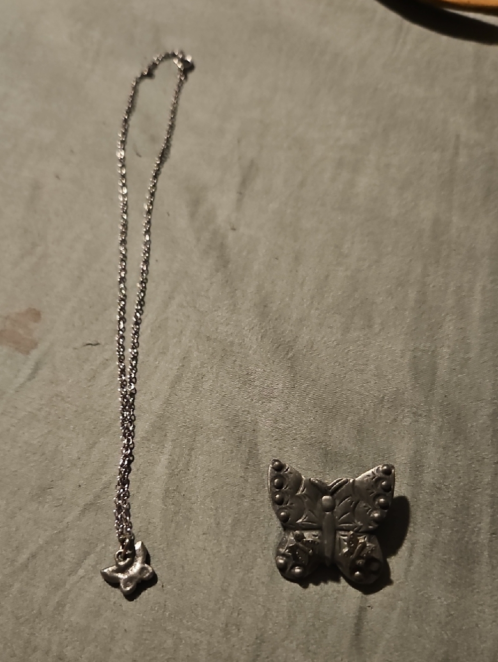 Butterfly Pendant Necklace Set in Silver Tone